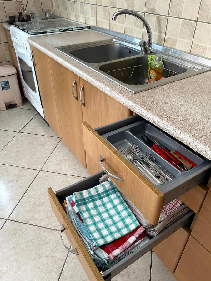 Marina'S Spacious Family Apartment 카발라 외부 사진